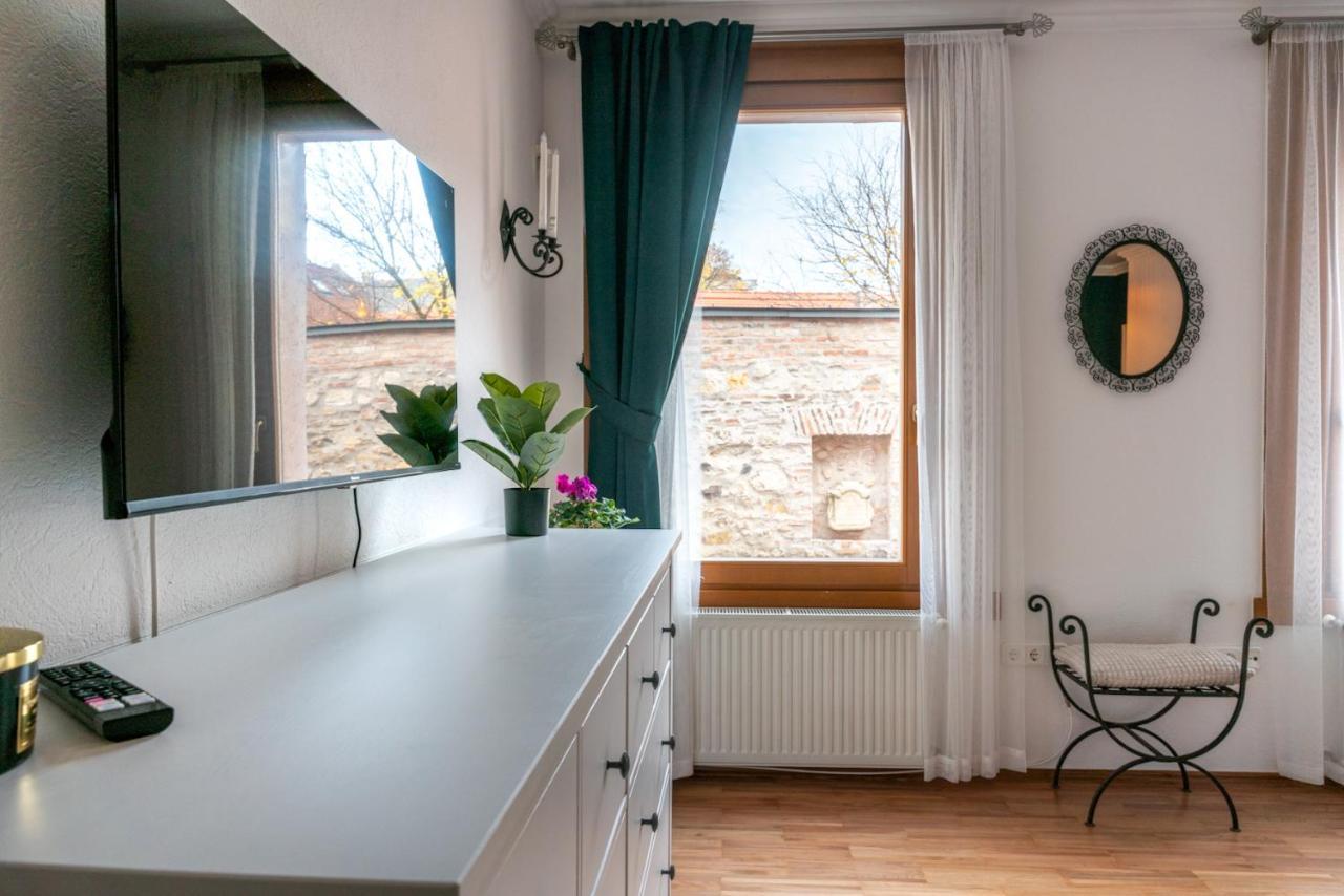 Romantic Studio Secret Garden Budapest Extérieur photo