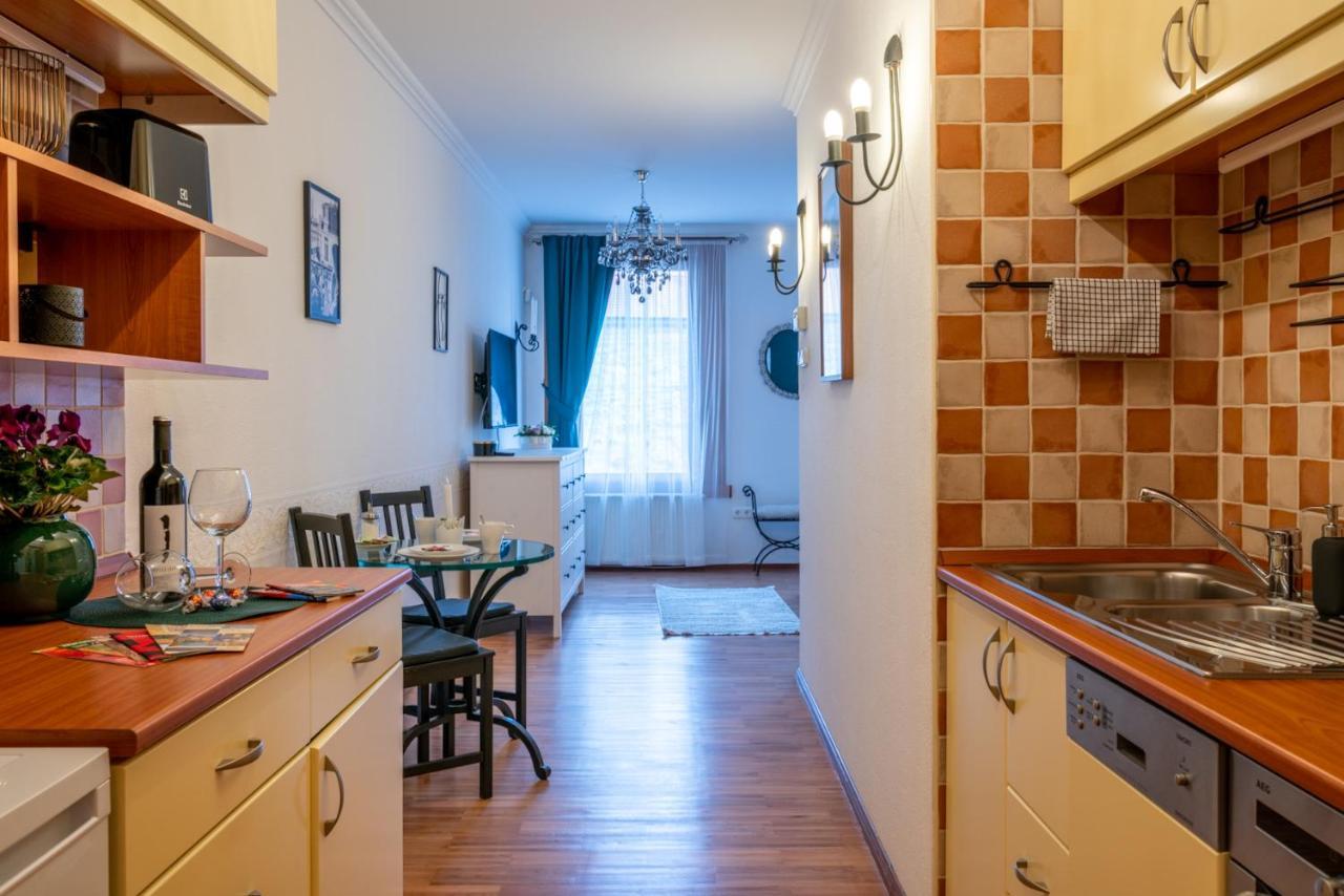 Romantic Studio Secret Garden Budapest Extérieur photo